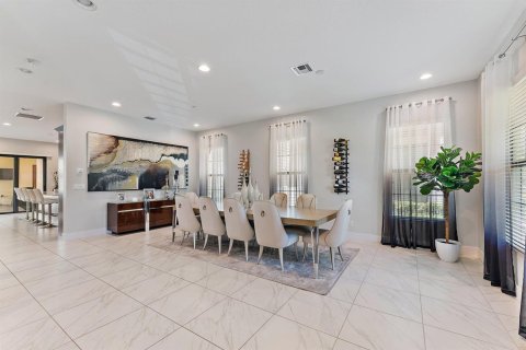House in Palm Beach Gardens, Florida 5 bedrooms, 371.24 sq.m. № 2086782 - photo 8