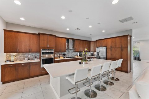 House in Palm Beach Gardens, Florida 5 bedrooms, 371.24 sq.m. № 2086782 - photo 17