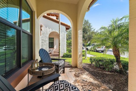 House in Palm Beach Gardens, Florida 5 bedrooms, 371.24 sq.m. № 2086782 - photo 5