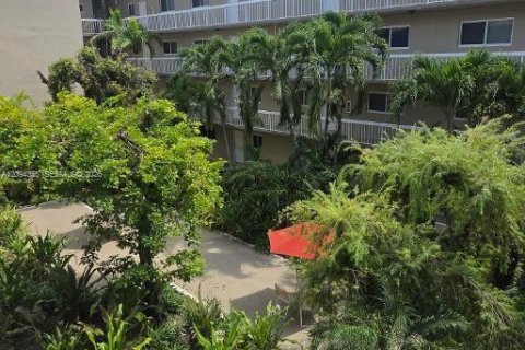 Copropriété à louer à Miami, Floride: 2 chambres, 84.73 m2 № 2390061 - photo 4