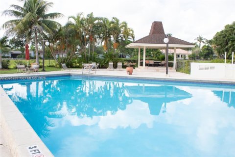 Copropriété à louer à Miami, Floride: 2 chambres, 84.73 m2 № 2390061 - photo 14