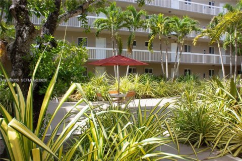 Copropriété à louer à Miami, Floride: 2 chambres, 84.73 m2 № 2390061 - photo 3