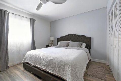 Casa en venta en Pinellas Park, Florida, 2 dormitorios, 111.11 m2 № 1876793 - foto 4