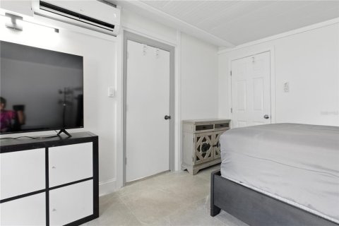 Casa en venta en Pinellas Park, Florida, 2 dormitorios, 111.11 m2 № 1876793 - foto 11