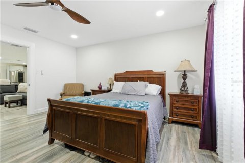 Casa en venta en Pinellas Park, Florida, 2 dormitorios, 111.11 m2 № 1876793 - foto 2