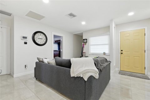 Casa en venta en Pinellas Park, Florida, 2 dormitorios, 111.11 m2 № 1876793 - foto 10