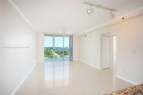 Condo in Miami, Florida, 2 bedrooms  № 1738398 - photo 9