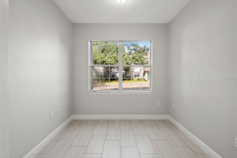 Copropriété à vendre à Winter Garden, Floride: 3 chambres, 124.49 m2 № 2355139 - photo 4