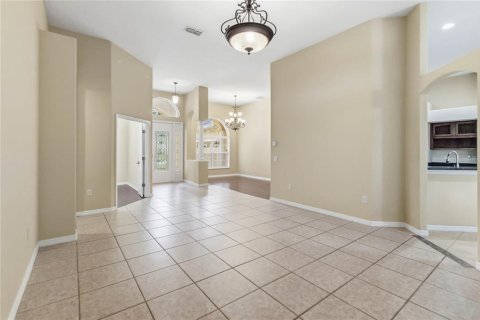 Villa ou maison à louer à Apopka, Floride: 4 chambres, 260.78 m2 № 2387399 - photo 10