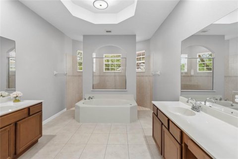 Villa ou maison à louer à Apopka, Floride: 4 chambres, 260.78 m2 № 2387399 - photo 21