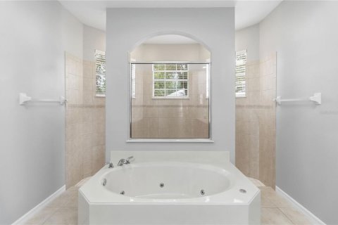 Villa ou maison à louer à Apopka, Floride: 4 chambres, 260.78 m2 № 2387399 - photo 25