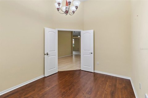 Villa ou maison à louer à Apopka, Floride: 4 chambres, 260.78 m2 № 2387399 - photo 7