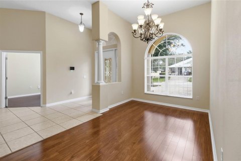 Villa ou maison à louer à Apopka, Floride: 4 chambres, 260.78 m2 № 2387399 - photo 4