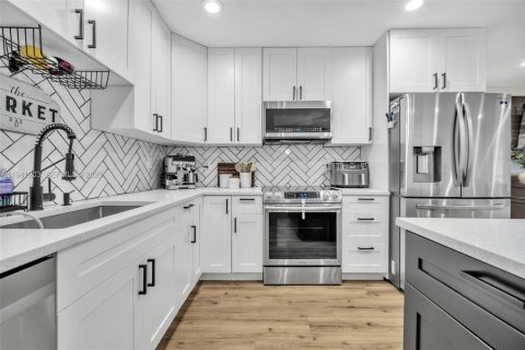 Casa en venta en Coral Springs, Florida, 3 dormitorios, 140.47 m2 № 1999448 - foto 8