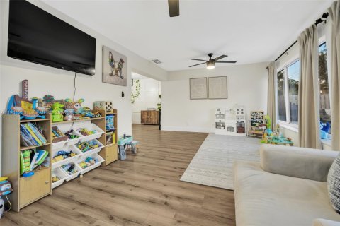 Casa en venta en Coral Springs, Florida, 3 dormitorios, 140.47 m2 № 1999448 - foto 19