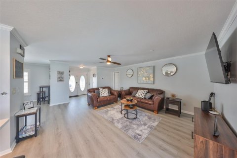 Casa en venta en Apollo Beach, Florida, 4 dormitorios, 157.93 m2 № 1352478 - foto 5