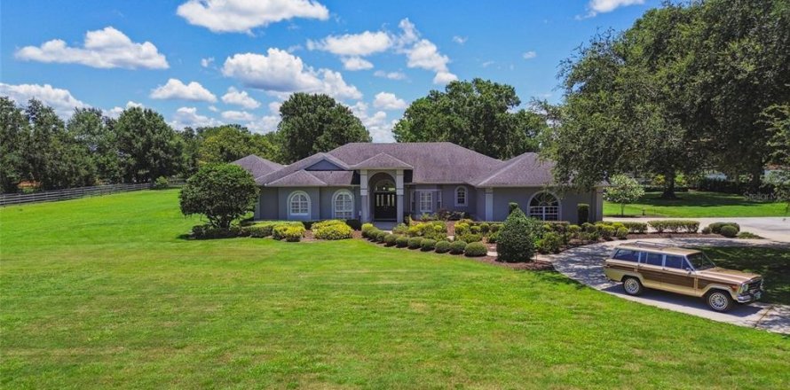 Casa en Odessa, Florida 5 dormitorios, 438.59 m2 № 1819042