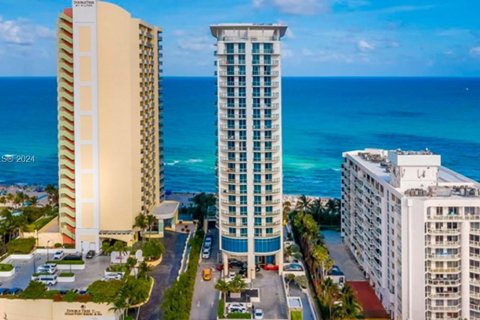 Copropriété à vendre à Sunny Isles Beach, Floride: 2 chambres, 84.36 m2 № 2046419 - photo 12