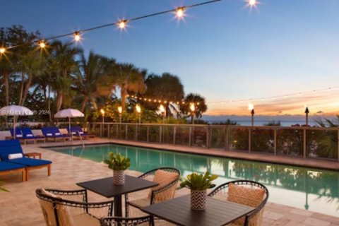 Condo à Sunny Isles Beach, Floride, 2 chambres  № 2046419