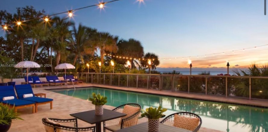 Condo à Sunny Isles Beach, Floride, 2 chambres  № 2046419