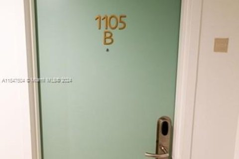 Copropriété à vendre à Sunny Isles Beach, Floride: 2 chambres, 84.36 m2 № 2046419 - photo 28