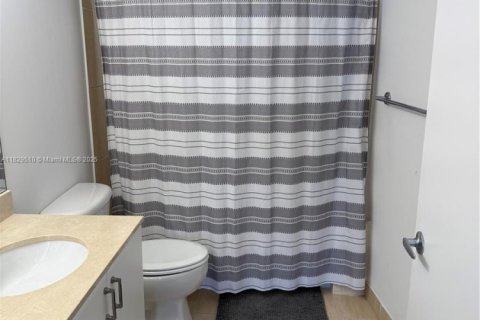 Купить кондоминиум в Майами, Флорида 2 спальни, 97.36м2, № 1802559 - фото 23
