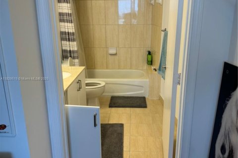 Купить кондоминиум в Майами, Флорида 2 спальни, 97.36м2, № 1802559 - фото 7