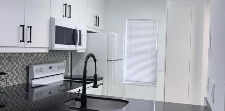 Condo à Coral Springs, Floride, 3 chambres  № 2192475