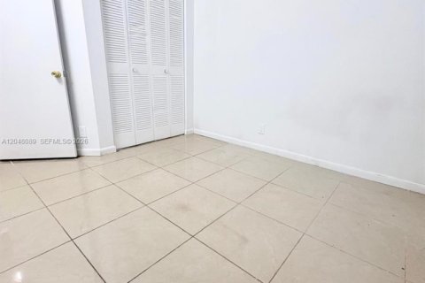Copropriété à louer à Coral Springs, Floride: 3 chambres, 98.48 m2 № 2192475 - photo 14