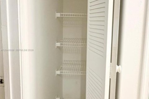 Copropriété à louer à Coral Springs, Floride: 3 chambres, 98.48 m2 № 2192475 - photo 15