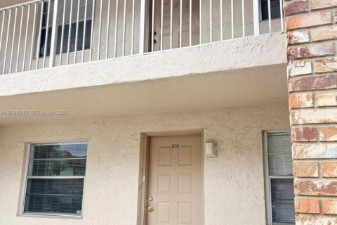 Copropriété à louer à Coral Springs, Floride: 3 chambres, 98.48 m2 № 2192475 - photo 19
