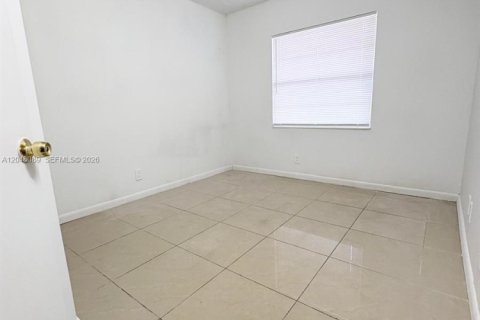 Copropriété à louer à Coral Springs, Floride: 3 chambres, 98.48 m2 № 2192475 - photo 13