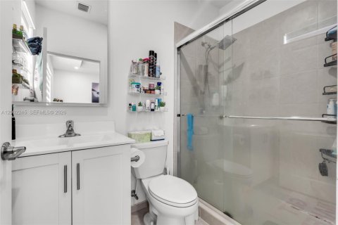 Купить таунхаус в Майами, Флорида 3 спальни, 122.72м2, № 2067749 - фото 26