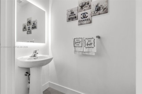 Купить таунхаус в Майами, Флорида 3 спальни, 122.72м2, № 2067749 - фото 13