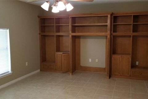 Casa en alquiler en Orlando, Florida, 5 dormitorios, 196.95 m2 № 2210563 - foto 2