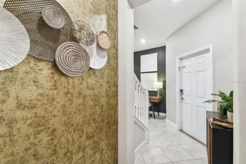Townhouse in Tampa, Florida 3 bedrooms, 182.46 sq.m. № 2227046 - photo 5