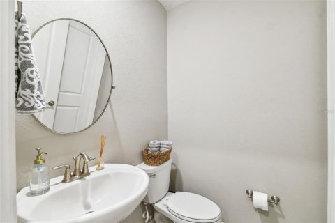 Townhouse in Tampa, Florida 3 bedrooms, 182.46 sq.m. № 2227046 - photo 6