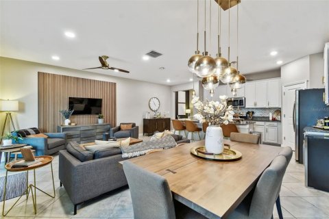 Townhouse in Tampa, Florida 3 bedrooms, 182.46 sq.m. № 2227046 - photo 17