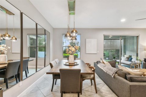 Townhouse in Tampa, Florida 3 bedrooms, 182.46 sq.m. № 2227046 - photo 18