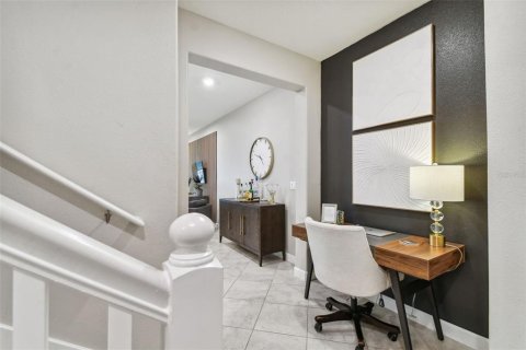 Townhouse in Tampa, Florida 3 bedrooms, 182.46 sq.m. № 2227046 - photo 8