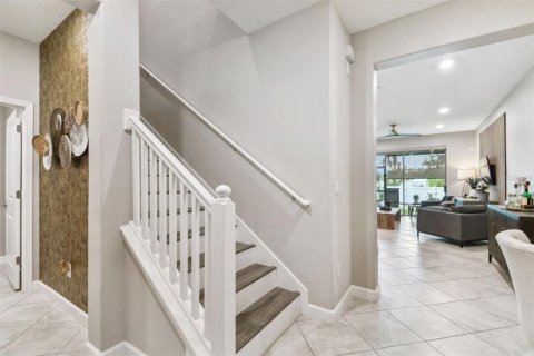 Townhouse in Tampa, Florida 3 bedrooms, 182.46 sq.m. № 2227046 - photo 3