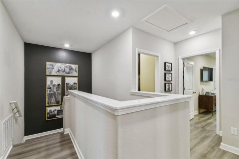 Townhouse in Tampa, Florida 3 bedrooms, 182.46 sq.m. № 2227046 - photo 30