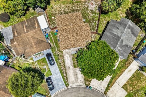 Casa en venta en Miramar, Florida, 2 dormitorios, 92.07 m2 № 1966183 - foto 2