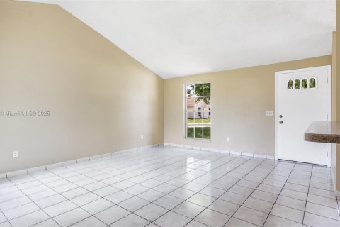 Casa en venta en Miramar, Florida, 2 dormitorios, 92.07 m2 № 1966183 - foto 7