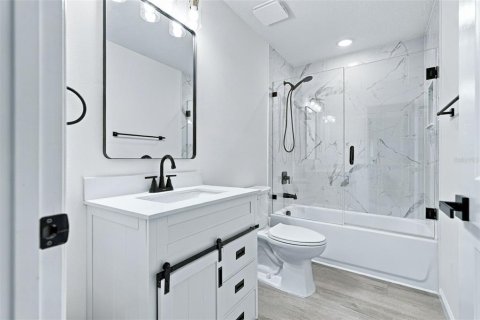 Villa ou maison à vendre à Weeki Wachee, Floride: 3 chambres, 131.55 m2 № 2410423 - photo 5