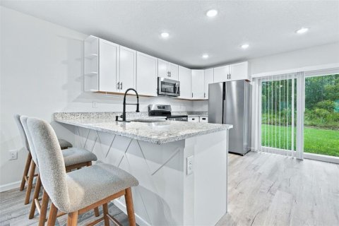 Villa ou maison à vendre à Weeki Wachee, Floride: 3 chambres, 131.55 m2 № 2410423 - photo 25
