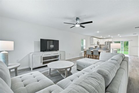 Villa ou maison à vendre à Weeki Wachee, Floride: 3 chambres, 131.55 m2 № 2410423 - photo 26