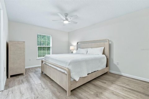 Villa ou maison à vendre à Weeki Wachee, Floride: 3 chambres, 131.55 m2 № 2410423 - photo 16