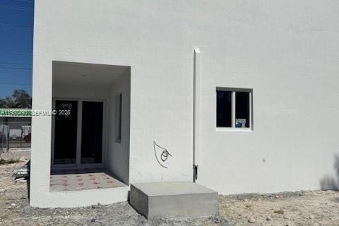 Casa en venta en Homestead, Florida, 3 dormitorios, 178.37 m2 № 2020386 - foto 5