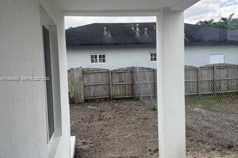 Casa en venta en Homestead, Florida, 3 dormitorios, 178.37 m2 № 2020386 - foto 11